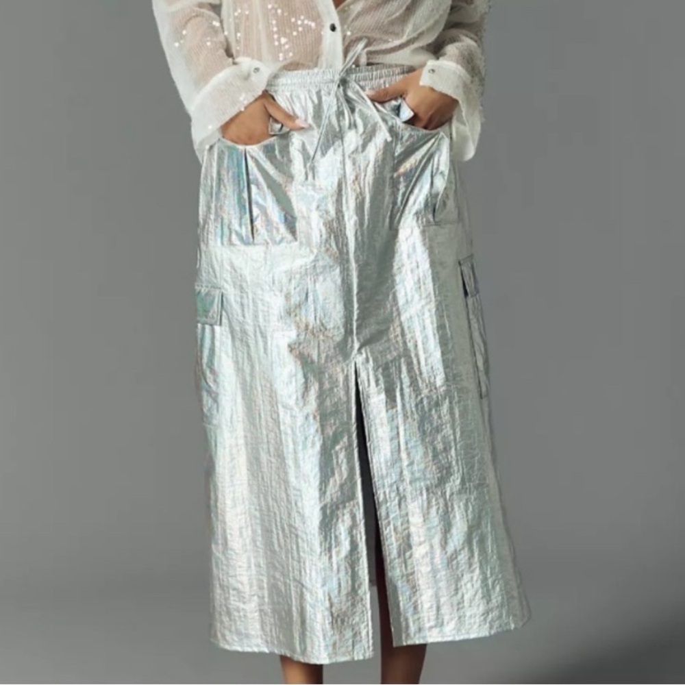 Like New Anthropologie Metallic Shine Cargo Midi Skirt Silver Size XS